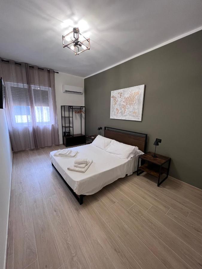 Medusa Duomo Guest House Napoli Bagian luar foto