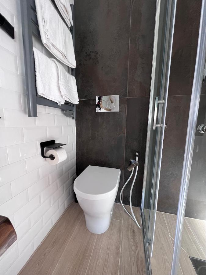 Medusa Duomo Guest House Napoli Bagian luar foto