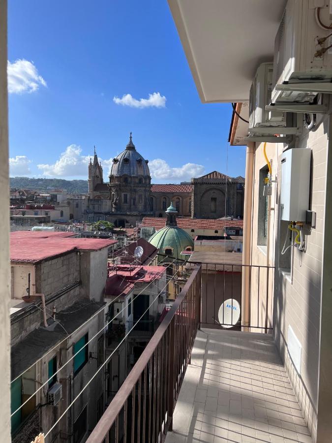 Medusa Duomo Guest House Napoli Bagian luar foto