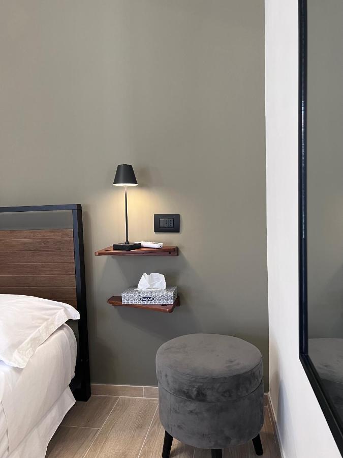 Medusa Duomo Guest House Napoli Bagian luar foto