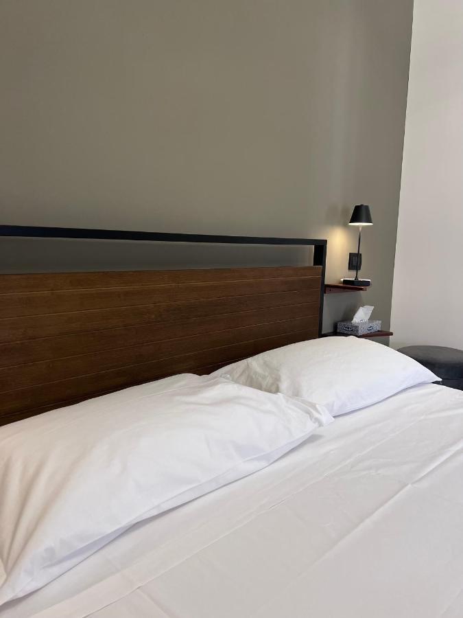 Medusa Duomo Guest House Napoli Bagian luar foto