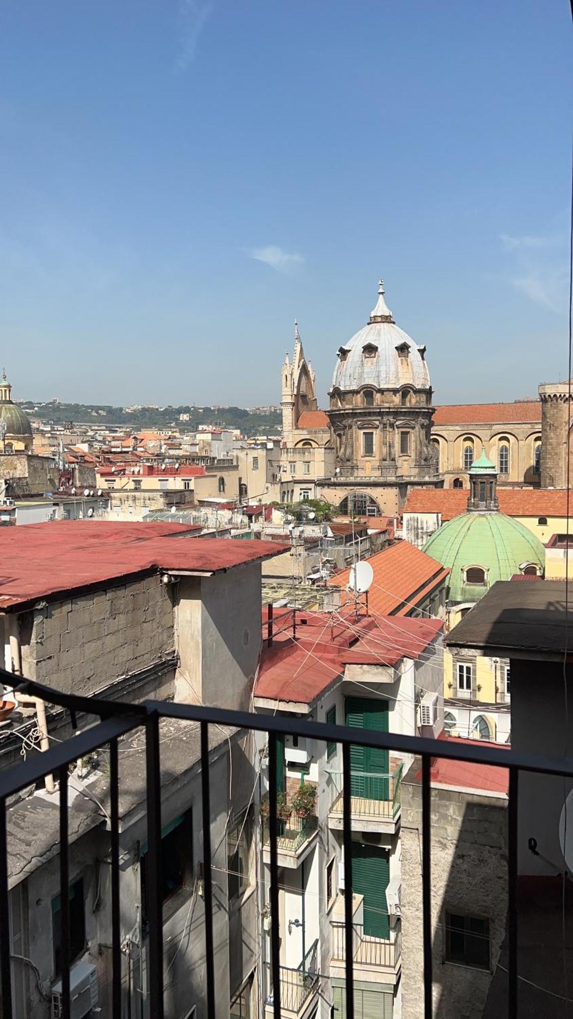 Medusa Duomo Guest House Napoli Bagian luar foto